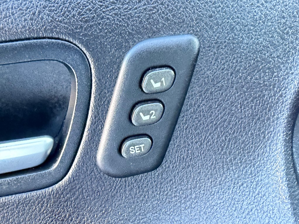 Toyota Sienna LIMITED FWD / LA TOTALE ! / INSPECTÉ SÉCURITAIRE / 2017 à Thetford Mines, Québec - 31 - w1024h768px