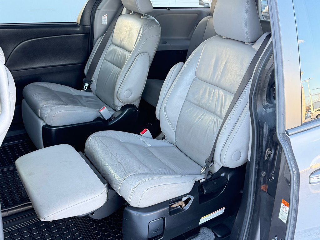 Toyota Sienna LIMITED FWD / LA TOTALE ! / INSPECTÉ SÉCURITAIRE / 2017 à Thetford Mines, Québec - 65 - w1024h768px