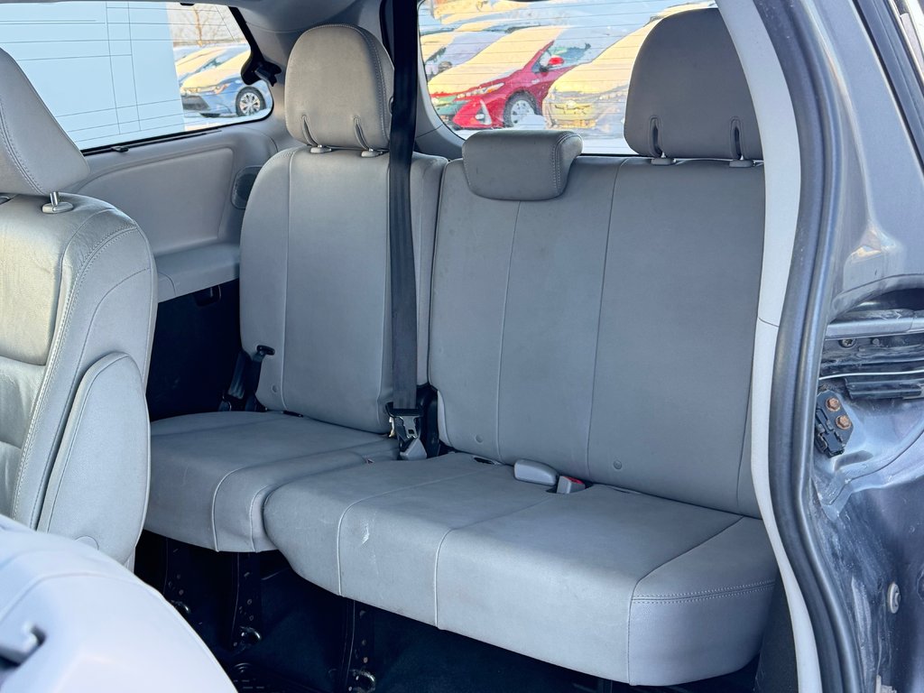 Toyota Sienna LIMITED FWD / LA TOTALE ! / INSPECTÉ SÉCURITAIRE / 2017 à Thetford Mines, Québec - 66 - w1024h768px