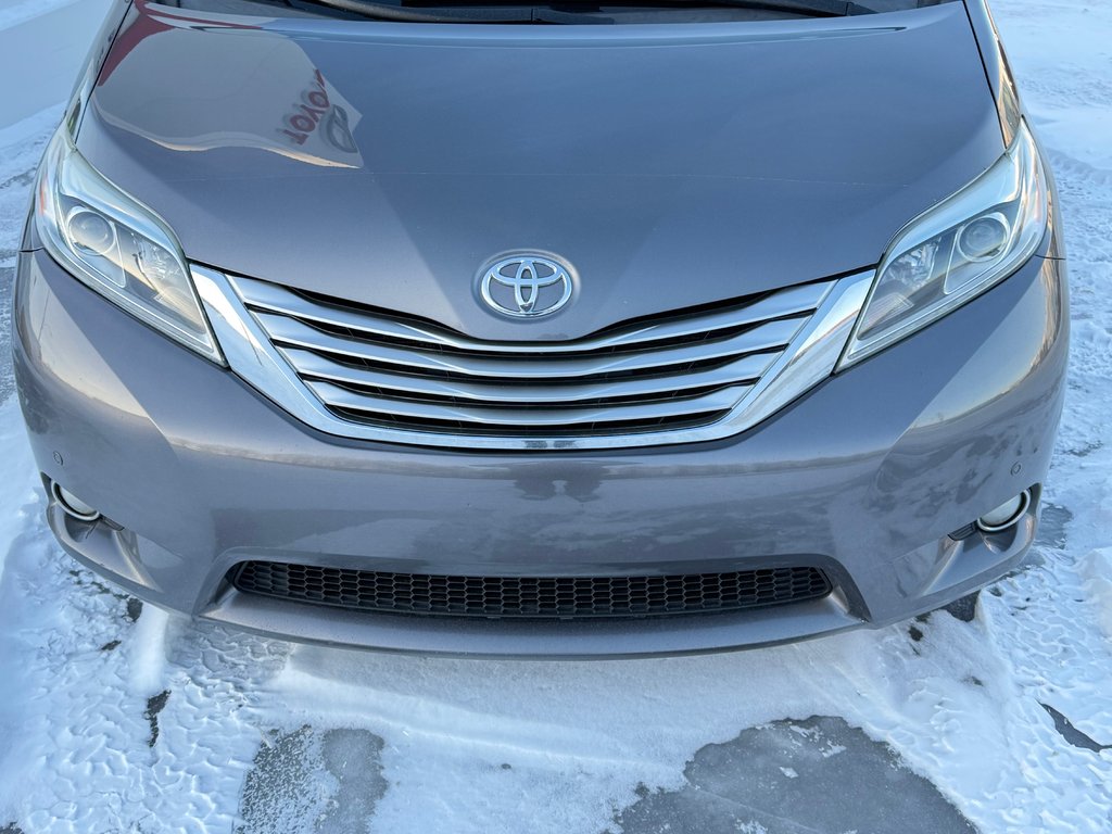Toyota Sienna LIMITED FWD / LA TOTALE ! / INSPECTÉ SÉCURITAIRE / 2017 à Thetford Mines, Québec - 14 - w1024h768px