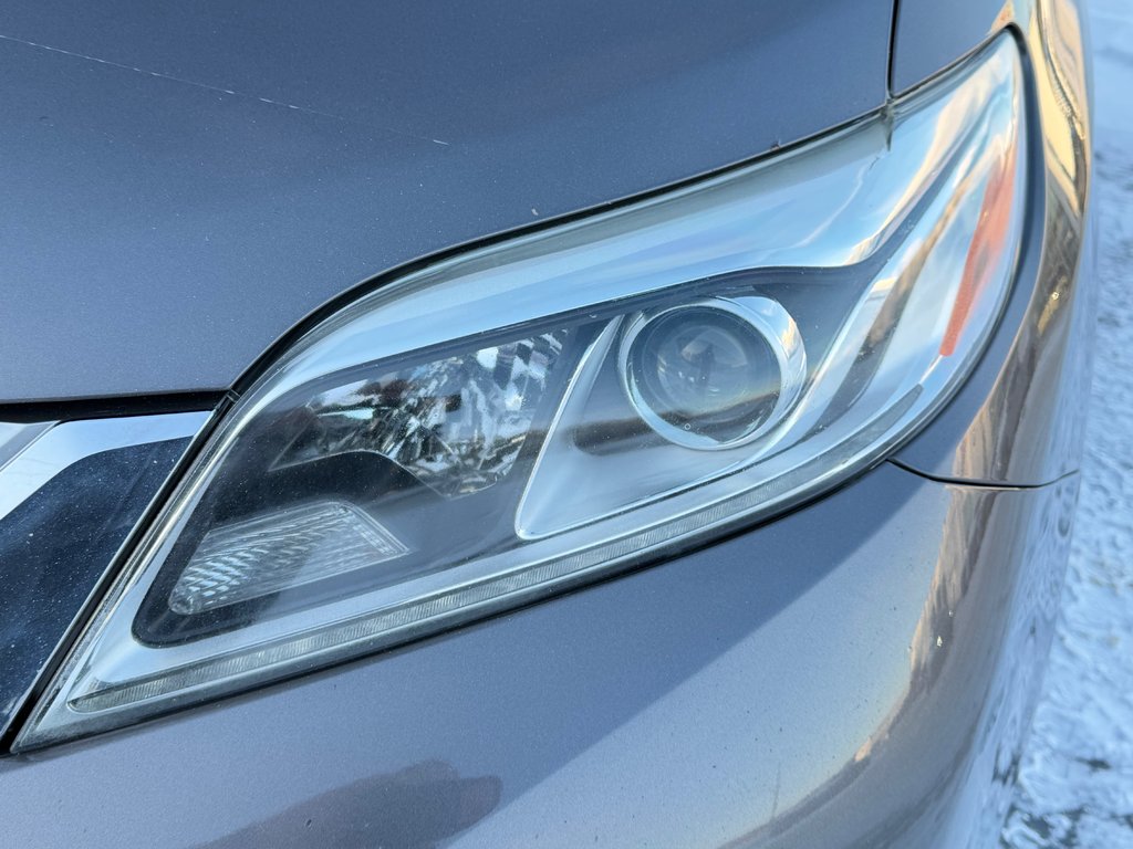 Toyota Sienna LIMITED FWD / LA TOTALE ! / INSPECTÉ SÉCURITAIRE / 2017 à Thetford Mines, Québec - 10 - w1024h768px