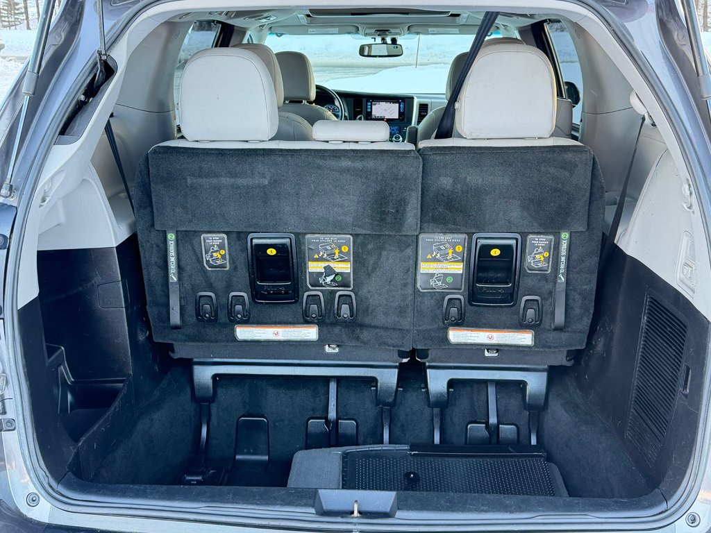Toyota Sienna LIMITED FWD / LA TOTALE ! / INSPECTÉ SÉCURITAIRE / 2017 à Thetford Mines, Québec - 67 - w1024h768px