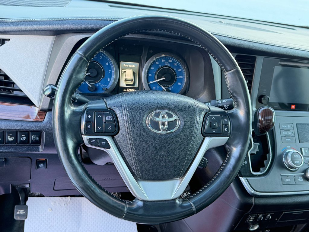 Toyota Sienna LIMITED FWD / LA TOTALE ! / INSPECTÉ SÉCURITAIRE / 2017 à Thetford Mines, Québec - 38 - w1024h768px