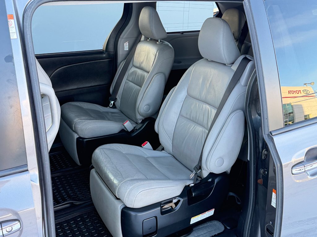 Toyota Sienna LIMITED FWD / LA TOTALE ! / INSPECTÉ SÉCURITAIRE / 2017 à Thetford Mines, Québec - 64 - w1024h768px