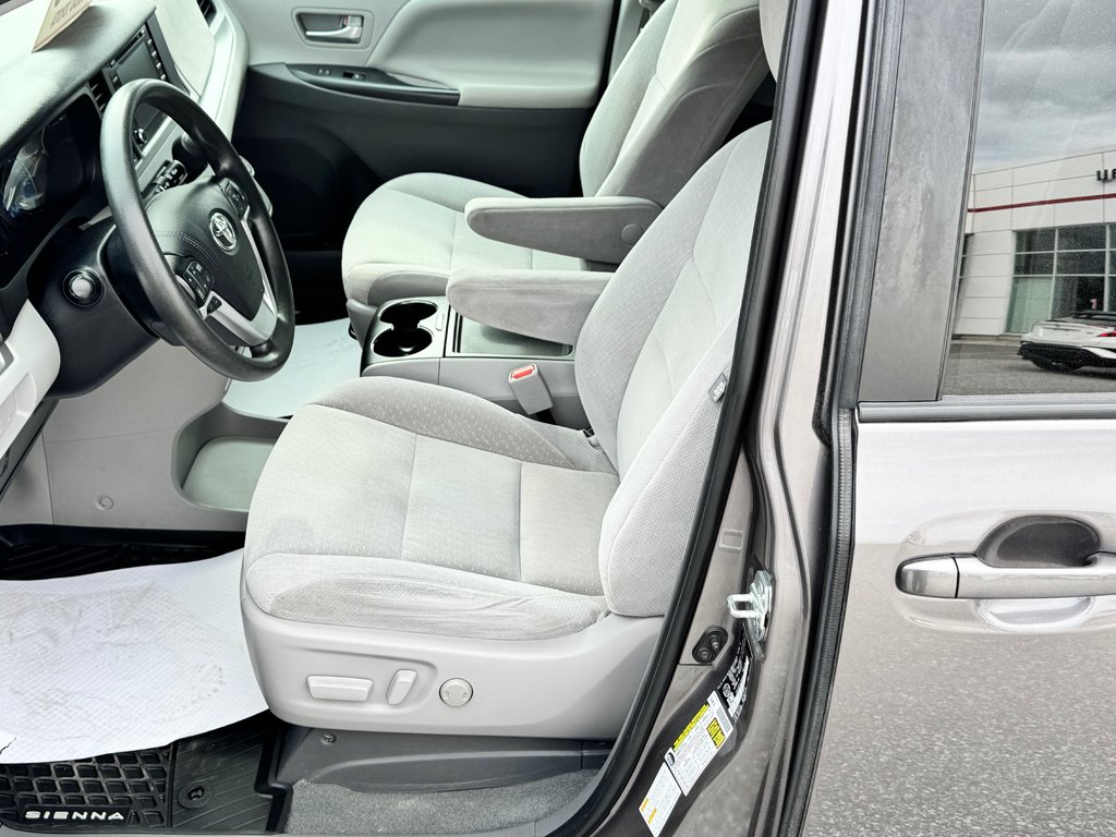 Toyota Sienna LE AWD /  INSPECTÉ / 7 PASSAGERS / PRÊTE POUR L’AVENTURE 2020 à Thetford Mines, Québec - 26 - w1024h768px