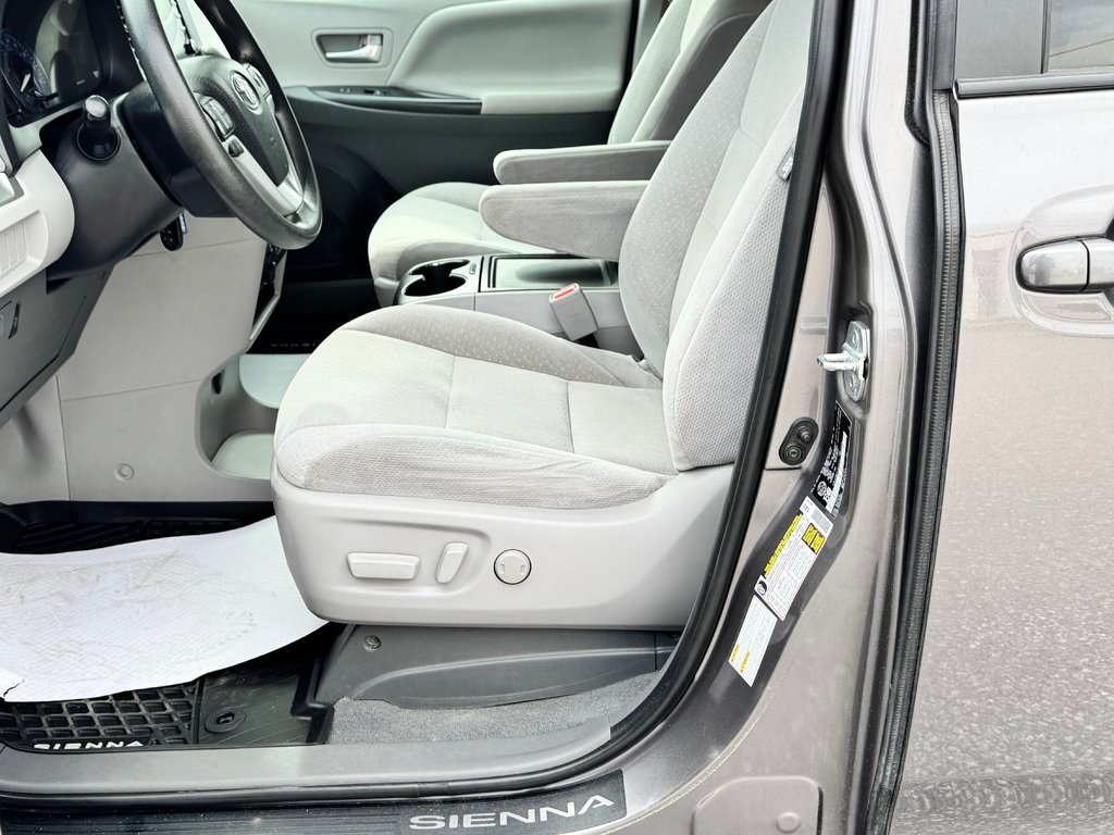Toyota Sienna LE AWD /  INSPECTÉ / 7 PASSAGERS / PRÊTE POUR L’AVENTURE 2020 à Thetford Mines, Québec - 27 - w1024h768px