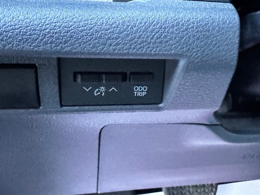 Toyota Sienna XLE AWD / HYBRIDE / AUBAINE A SAISIR !! / 2021 à Thetford Mines, Québec - 34 - w1024h768px