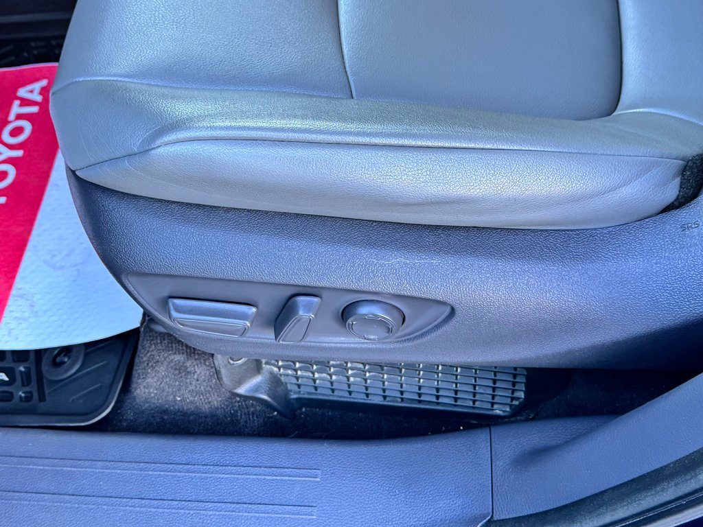 Toyota Sienna XLE AWD / HYBRIDE / AUBAINE A SAISIR !! / 2021 à Thetford Mines, Québec - 32 - w1024h768px