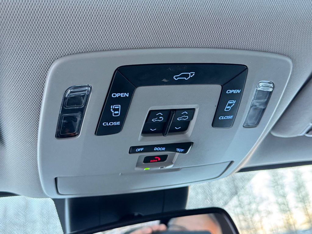 Toyota Sienna XLE AWD / HYBRIDE / AUBAINE A SAISIR !! / 2021 à Thetford Mines, Québec - 54 - w1024h768px