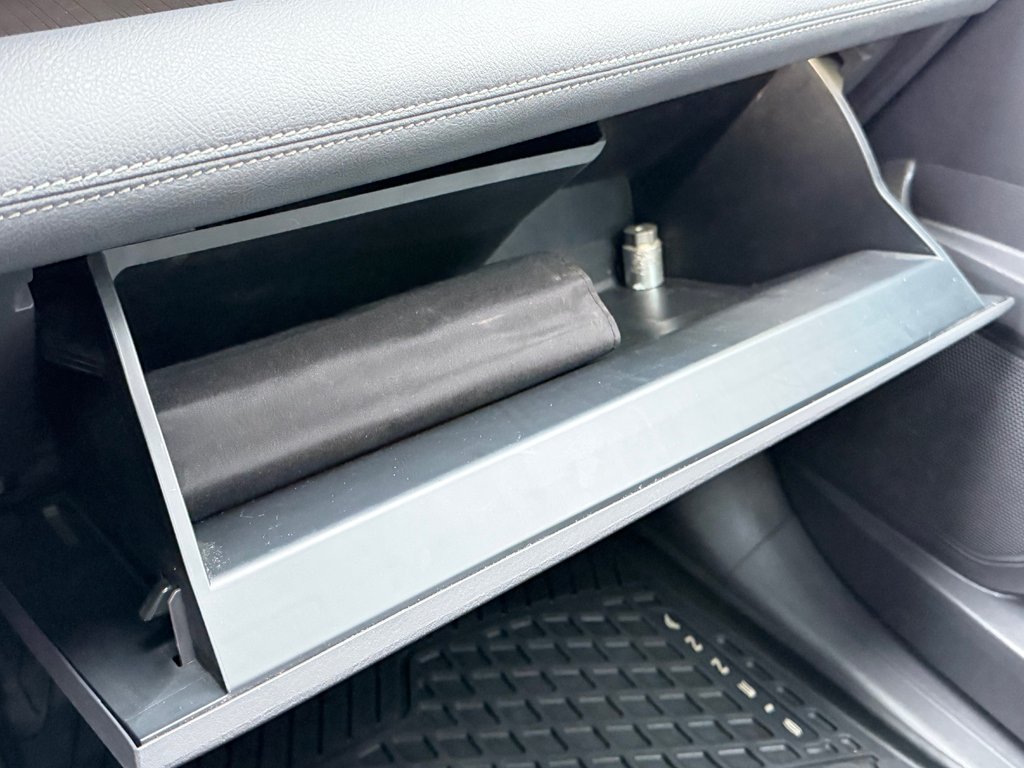 Toyota Sienna XLE AWD / HYBRIDE / AUBAINE A SAISIR !! / 2021 à Thetford Mines, Québec - 53 - w1024h768px