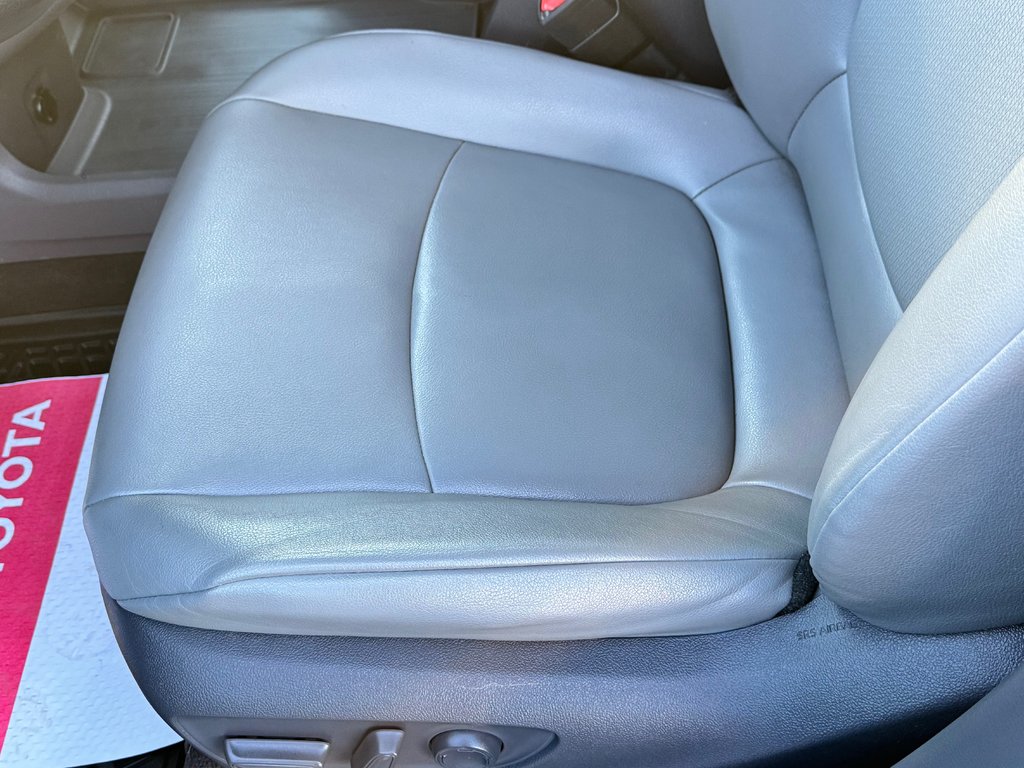 Toyota Sienna XLE AWD / HYBRIDE / AUBAINE A SAISIR !! / 2021 à Thetford Mines, Québec - 33 - w1024h768px