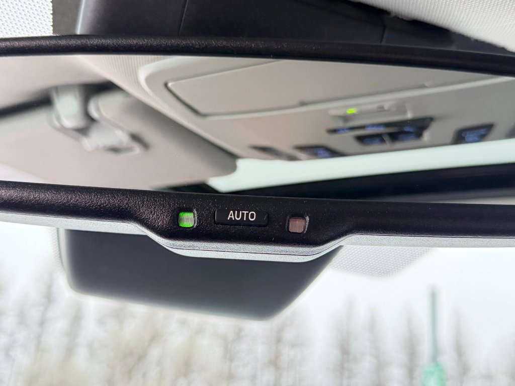 Toyota Sienna XLE AWD / HYBRIDE / AUBAINE A SAISIR !! / 2021 à Thetford Mines, Québec - 54 - w1024h768px