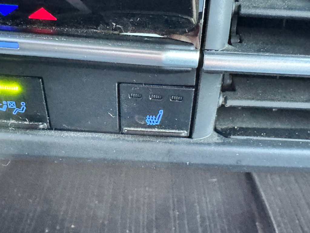 Toyota Sienna XLE AWD / HYBRIDE / AUBAINE A SAISIR !! / 2021 à Thetford Mines, Québec - 45 - w1024h768px