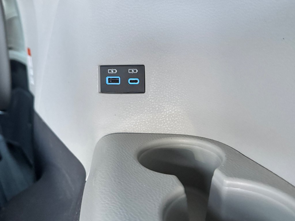 Toyota Sienna XLE AWD / HYBRIDE / AUBAINE A SAISIR !! / 2021 à Thetford Mines, Québec - 63 - w1024h768px