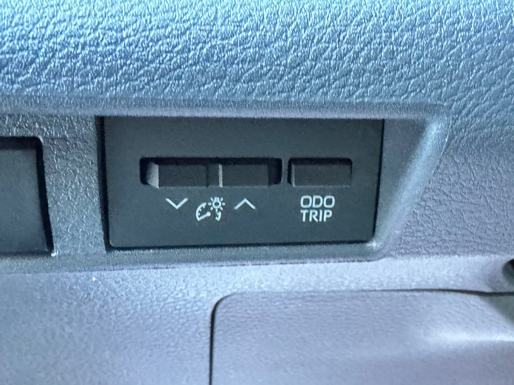 Toyota Sienna XLE AWD / HYBRIDE / AUBAINE A SAISIR !! / 2021 à Thetford Mines, Québec - 35 - w1024h768px