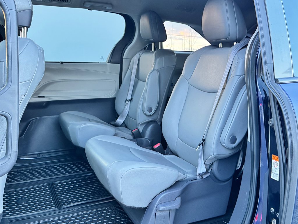 Toyota Sienna XLE AWD / HYBRIDE / AUBAINE A SAISIR !! / 2021 à Thetford Mines, Québec - 58 - w1024h768px