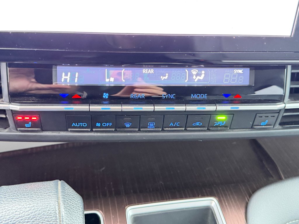 Toyota Sienna XLE AWD / HYBRIDE / AUBAINE A SAISIR !! / 2021 à Thetford Mines, Québec - 44 - w1024h768px