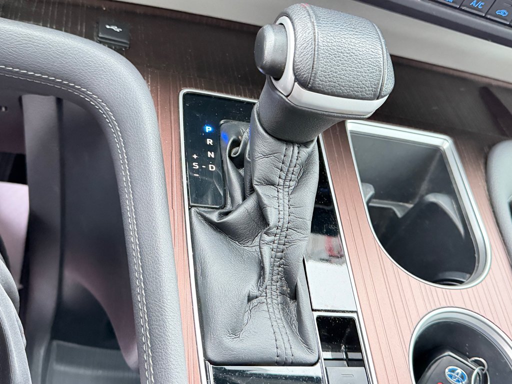 Toyota Sienna XLE AWD / HYBRIDE / AUBAINE A SAISIR !! / 2021 à Thetford Mines, Québec - 45 - w1024h768px