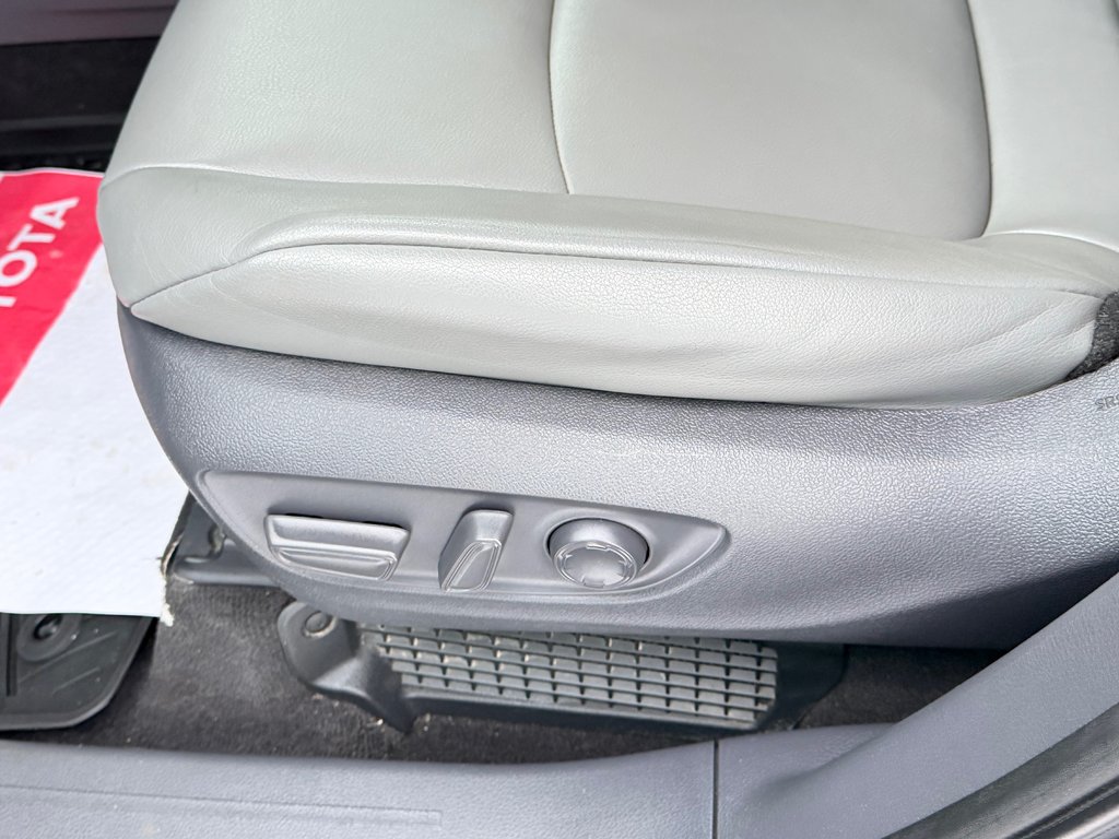 Toyota Sienna XLE AWD / HYBRIDE / AUBAINE A SAISIR !! / 2021 à Thetford Mines, Québec - 31 - w1024h768px