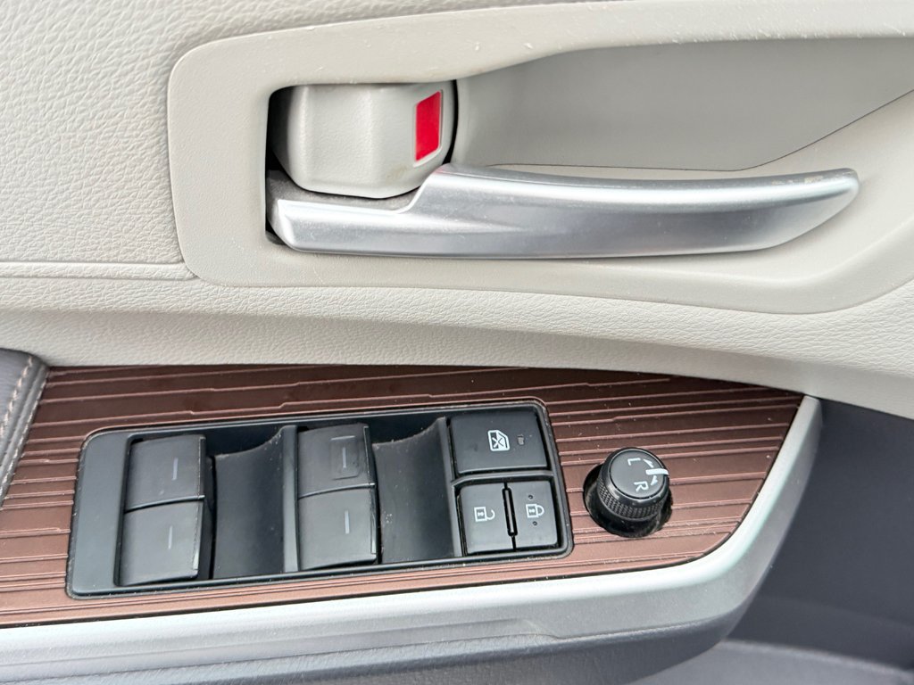 Toyota Sienna XLE AWD / HYBRIDE / AUBAINE A SAISIR !! / 2021 à Thetford Mines, Québec - 27 - w1024h768px