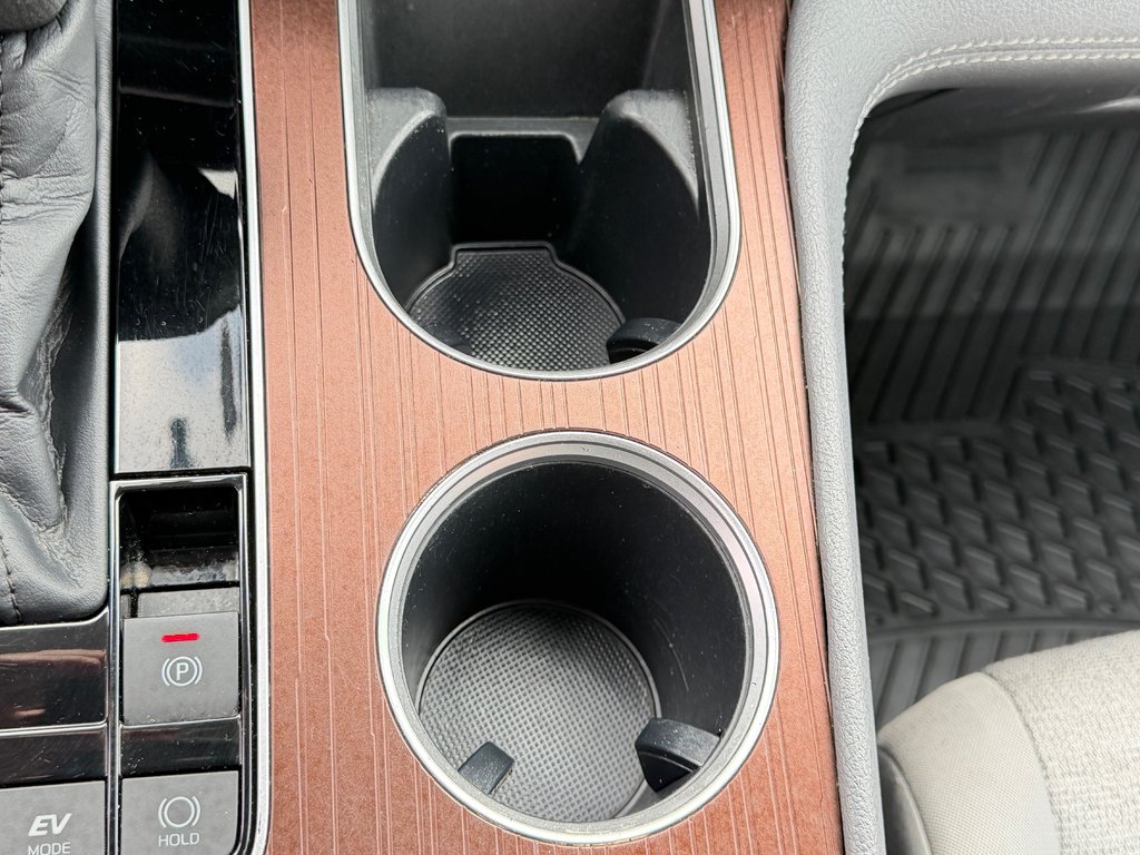 Toyota Sienna LE AWD / TRÈS RARE AWD / ULTRA ÉCONOMIQUE / 2022 à Thetford Mines, Québec - 45 - w1024h768px