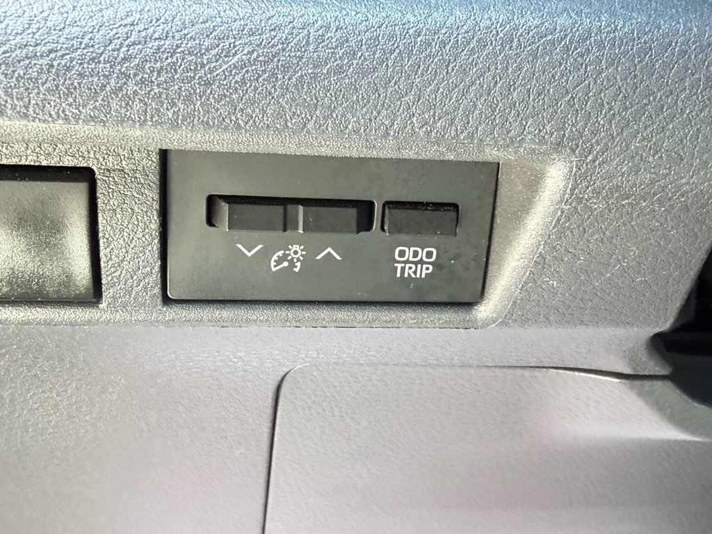 Toyota Sienna XSE AWD / COMME NEUVE !!! TRÈS ÉCONOMIQUE / 2023 à Thetford Mines, Québec - 37 - w1024h768px