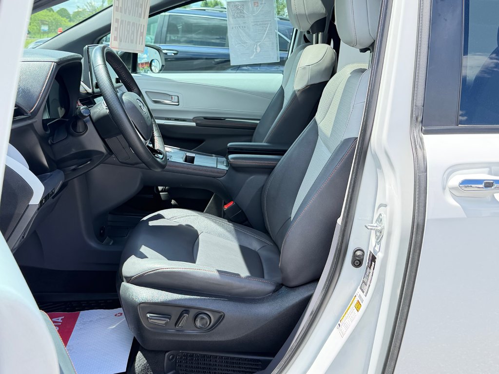 Toyota Sienna XSE AWD / COMME NEUVE !!! TRÈS ÉCONOMIQUE / 2023 à Thetford Mines, Québec - 33 - w1024h768px