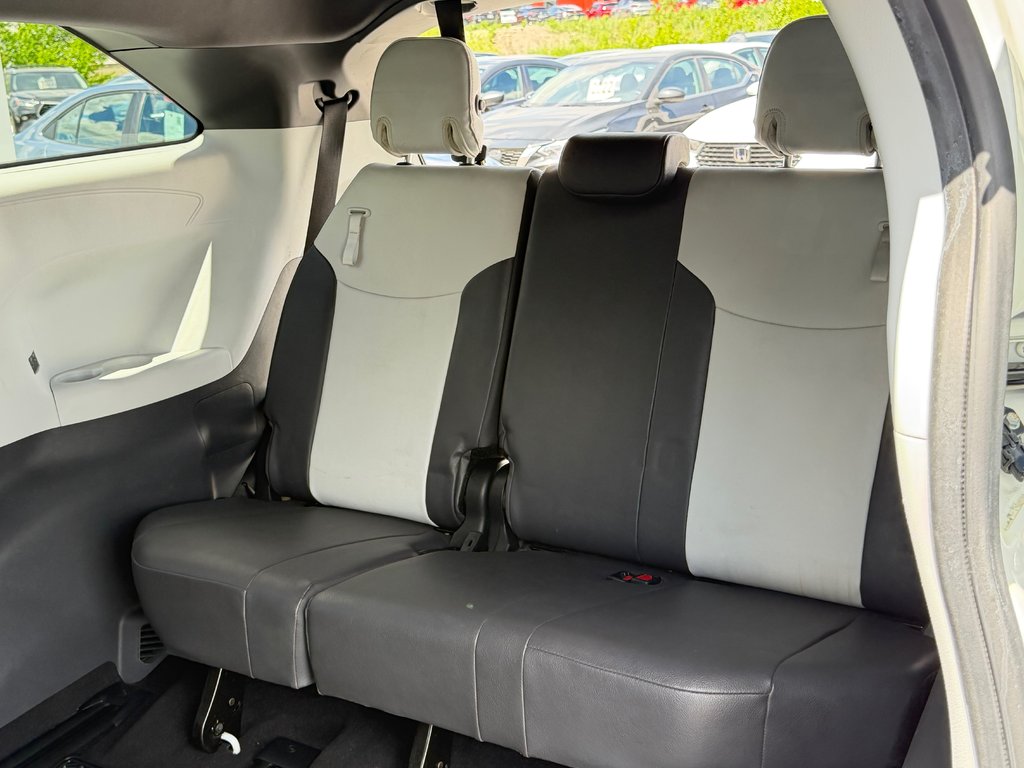 Toyota Sienna XSE AWD / COMME NEUVE !!! TRÈS ÉCONOMIQUE / 2023 à Thetford Mines, Québec - 64 - w1024h768px