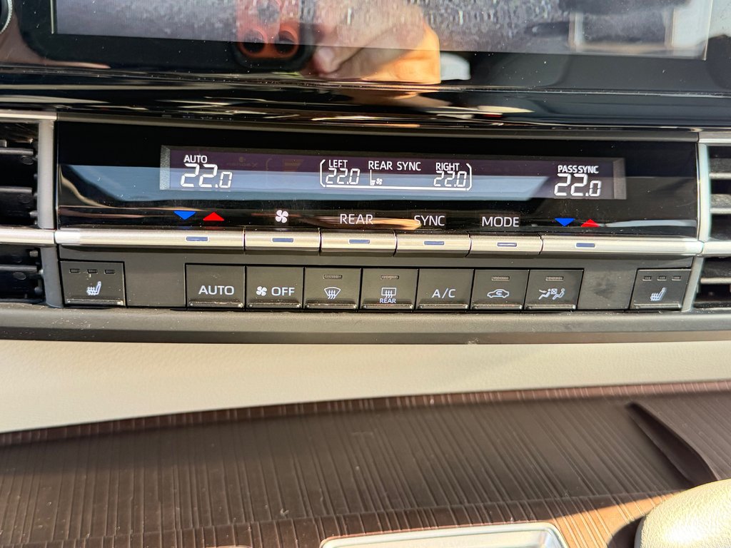 2024 Toyota Sienna XLE FWD / 8 PLACES / PEA 23-05-29=120KM / in Thetford Mines, Quebec - 42 - w1024h768px