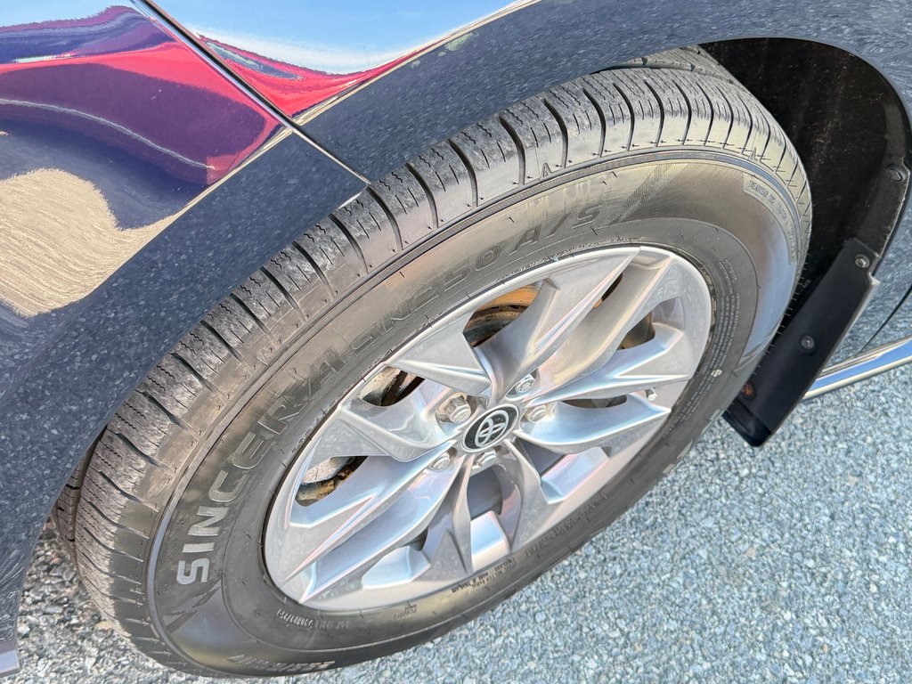 2024 Toyota Sienna XLE FWD / 8 PLACES / PEA 23-05-29=120KM / in Thetford Mines, Quebec - 13 - w1024h768px