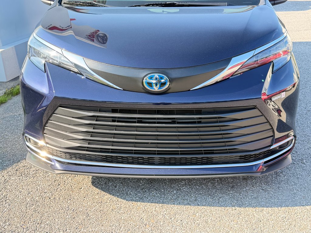 2024 Toyota Sienna XLE FWD / 8 PLACES / PEA 23-05-29=120KM / in Thetford Mines, Quebec - 12 - w1024h768px