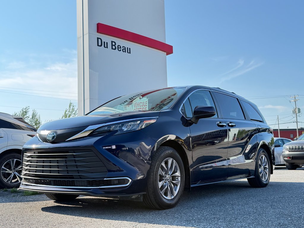 2024 Toyota Sienna XLE FWD / 8 PLACES / PEA 23-05-29=120KM / in Thetford Mines, Quebec - 1 - w1024h768px