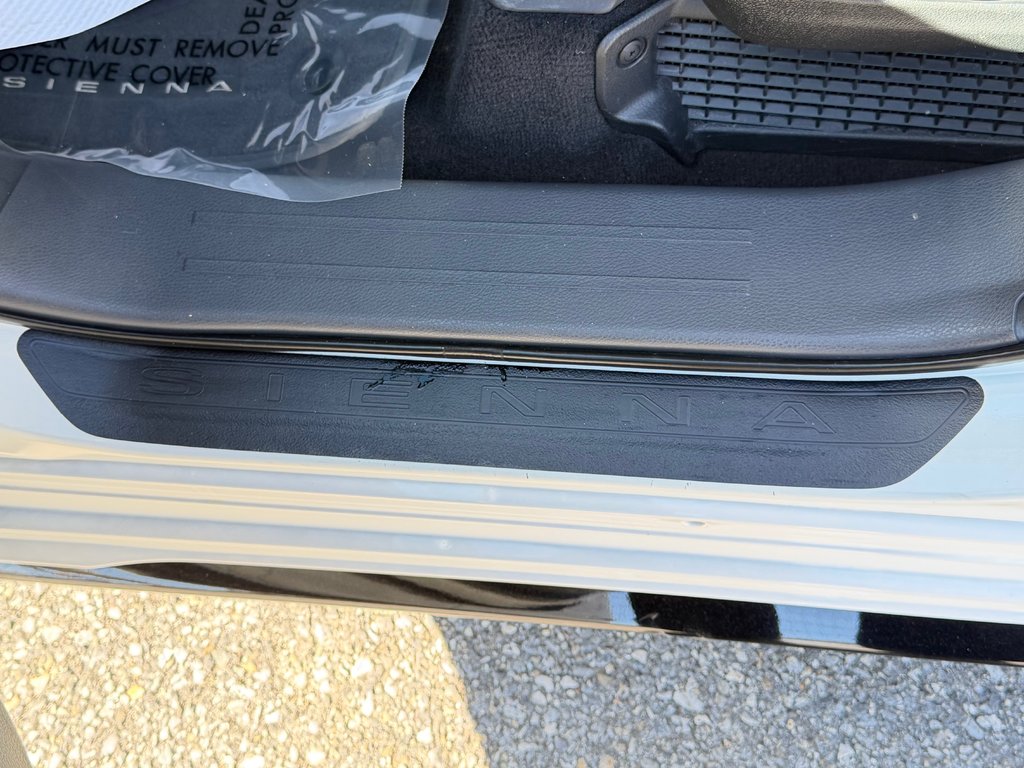 Toyota Sienna XSE AWD *TECHNO* TRÈS RARE / PAS VU L'HIVER / 2024 à Thetford Mines, Québec - 36 - w1024h768px