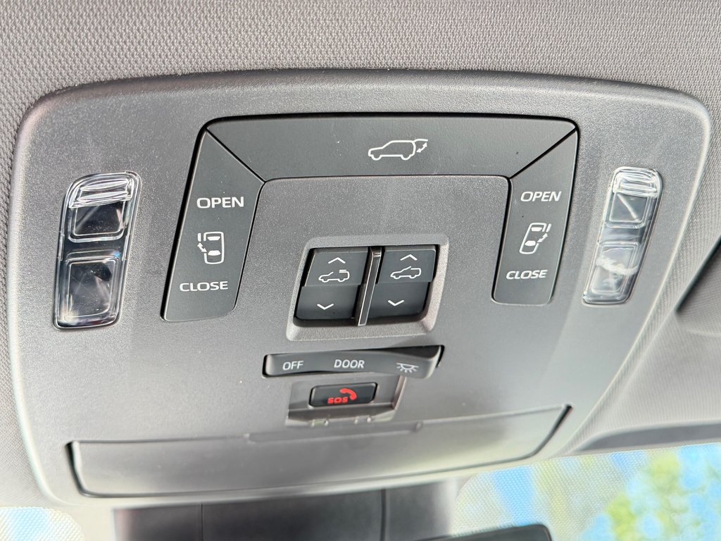 Toyota Sienna XSE AWD *TECHNO* TRÈS RARE / PAS VU L'HIVER / 2024 à Thetford Mines, Québec - 62 - w1024h768px