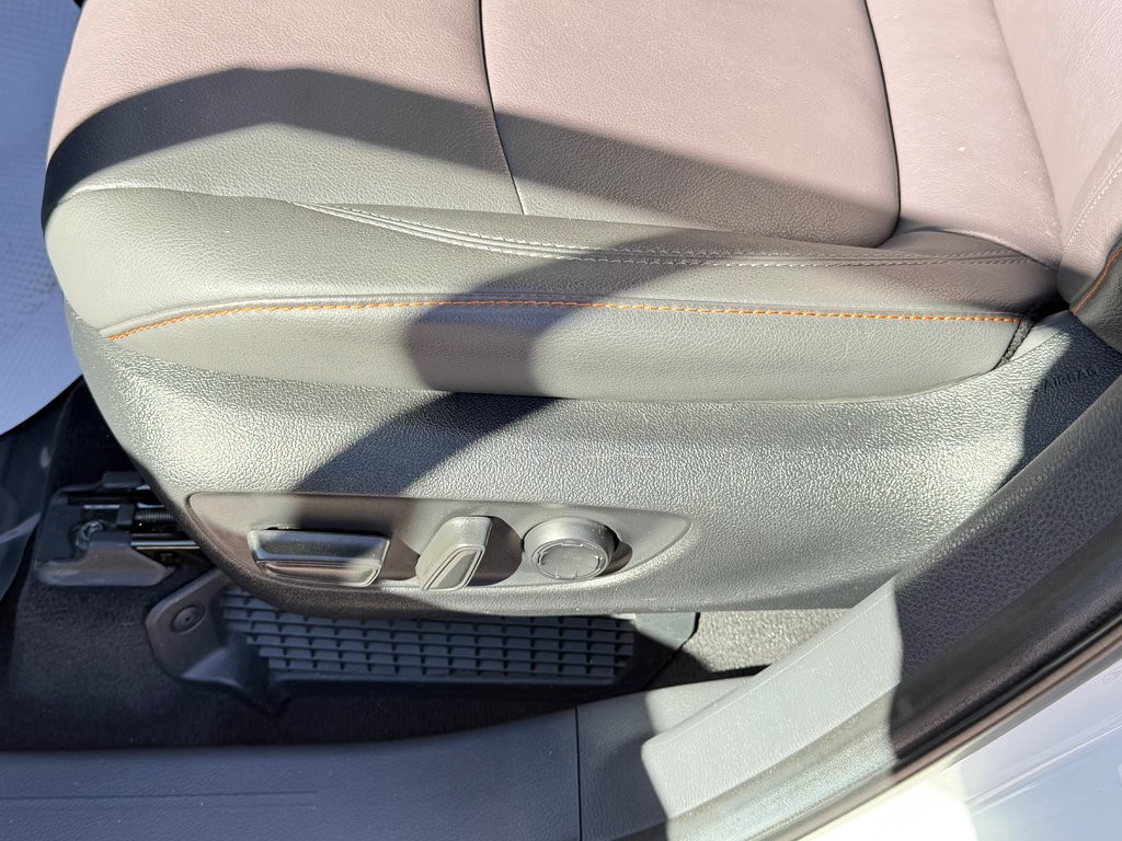 Toyota Sienna XSE AWD *TECHNO* TRÈS RARE / PAS VU L'HIVER / 2024 à Thetford Mines, Québec - 37 - w1024h768px
