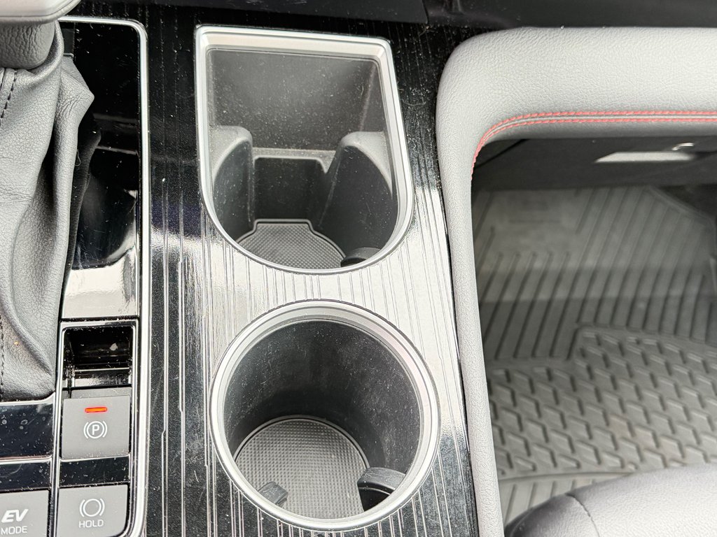 2025 Toyota Sienna XSE FWD / ATT. REMORQUE TOYOTA / JAMAIS ACCIDENTE in Thetford Mines, Quebec - 48 - w1024h768px