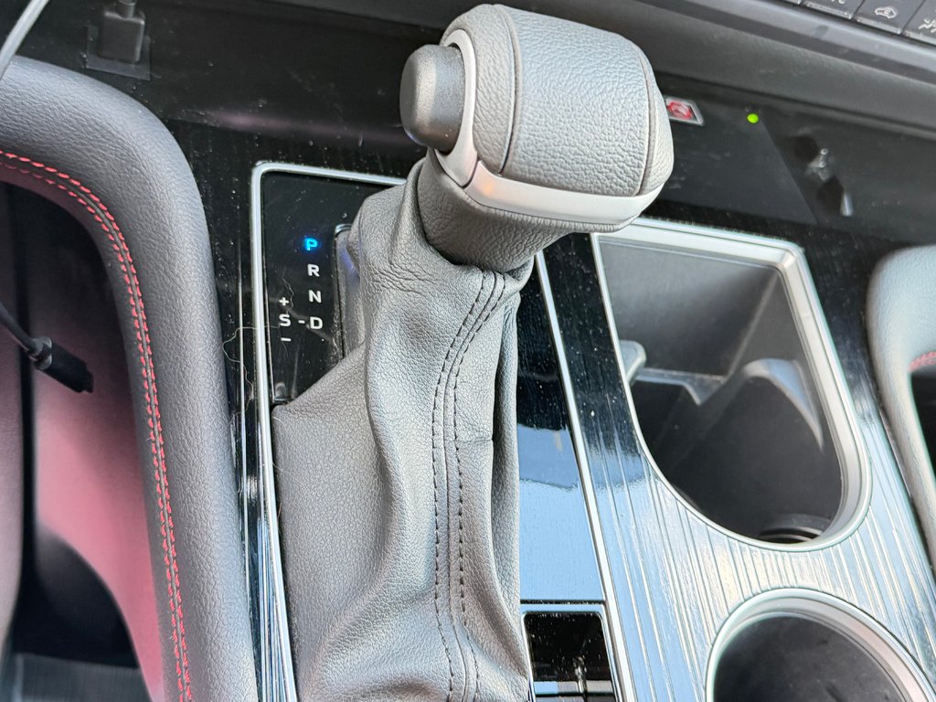 2025 Toyota Sienna XSE FWD / HITCH TOYOTA / PEA  17-04-29=100KM WOW !! / in Thetford Mines, Quebec - 50 - w1024h768px
