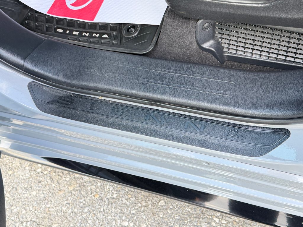2025 Toyota Sienna XSE FWD / HITCH TOYOTA / PEA  17-04-29=100KM WOW !! / in Thetford Mines, Quebec - 37 - w1024h768px