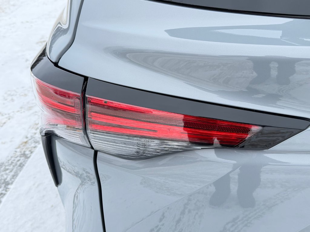 2025 Toyota Sienna XSE FWD / ATT. REMORQUE TOYOTA / JAMAIS ACCIDENTE in Thetford Mines, Quebec - 21 - w1024h768px