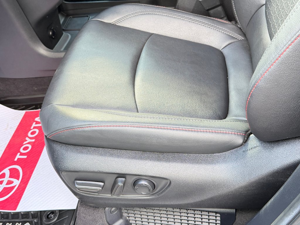 2025 Toyota Sienna XSE FWD / HITCH TOYOTA / PEA  17-04-29=100KM WOW !! / in Thetford Mines, Quebec - 38 - w1024h768px