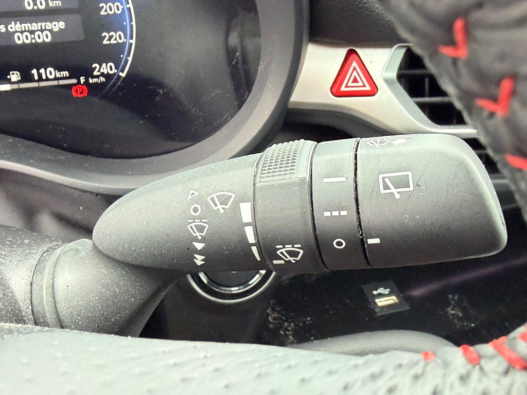 2025 Toyota Sienna XSE FWD / ATT. REMORQUE TOYOTA / JAMAIS ACCIDENTE in Thetford Mines, Quebec - 40 - w1024h768px