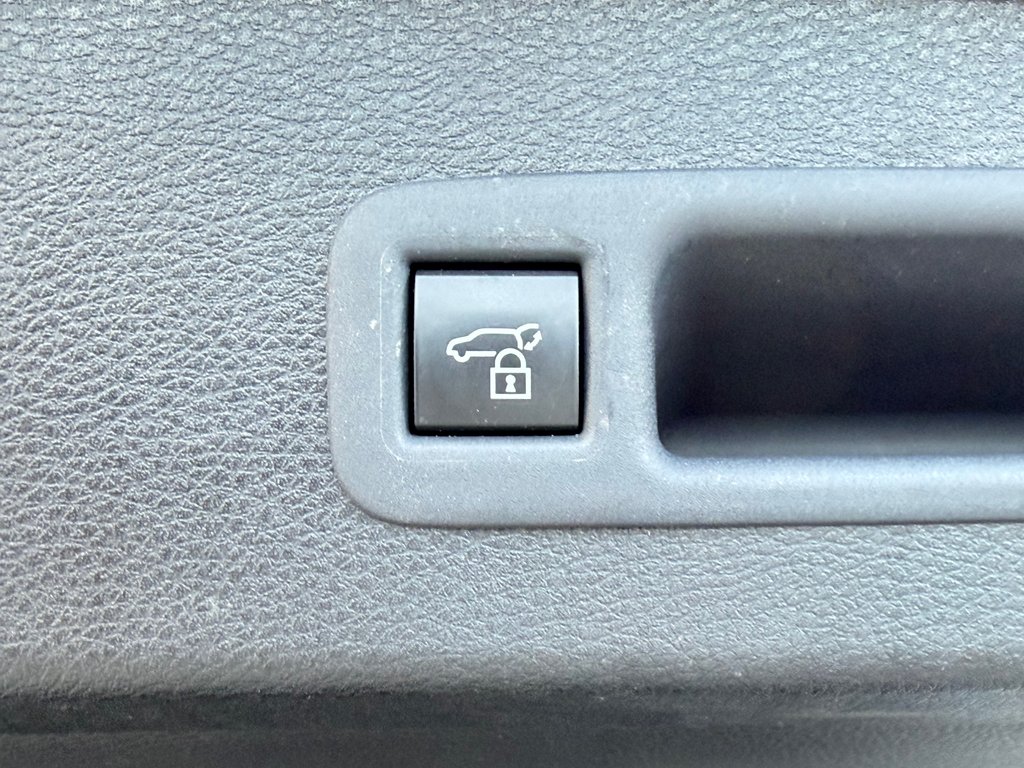 2025 Toyota Sienna XSE FWD / HITCH TOYOTA / PEA  17-04-29=100KM WOW !! / in Thetford Mines, Quebec - 66 - w1024h768px