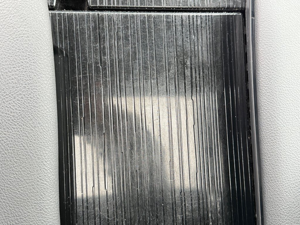 2025 Toyota Sienna XSE FWD / ATT. REMORQUE TOYOTA / JAMAIS ACCIDENTE in Thetford Mines, Quebec - 51 - w1024h768px