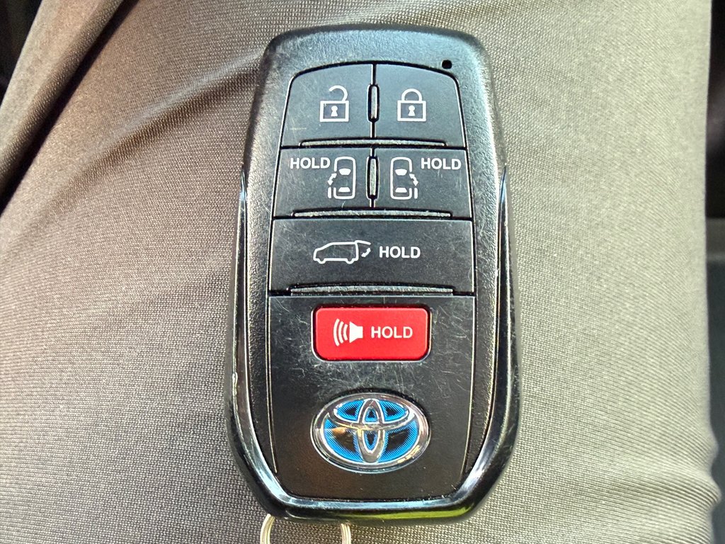 Toyota Sienna XSE AWD / 16.500KM SEULEMENT / ÉTAT NEUF !!! / 2025 à Thetford Mines, Québec - 63 - w1024h768px