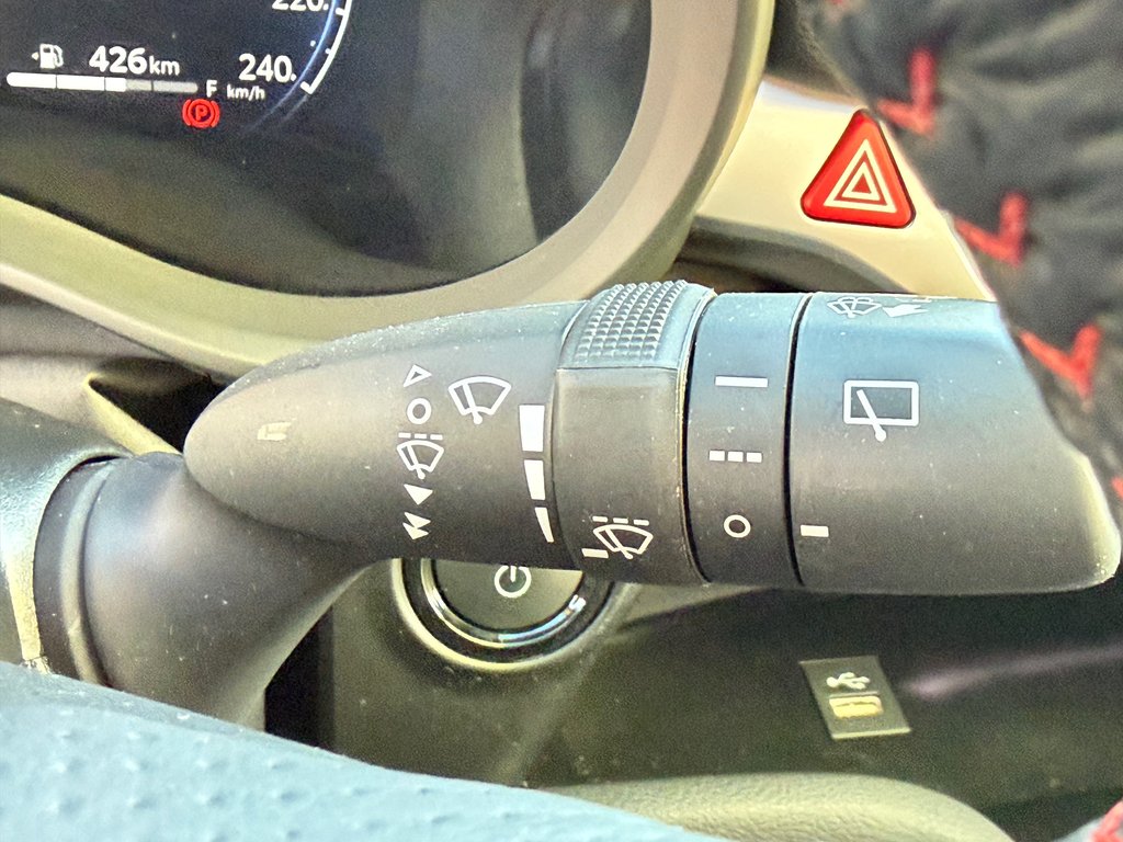 Toyota Sienna XSE AWD / 16.500KM SEULEMENT / ÉTAT NEUF !!! / 2025 à Thetford Mines, Québec - 45 - w1024h768px