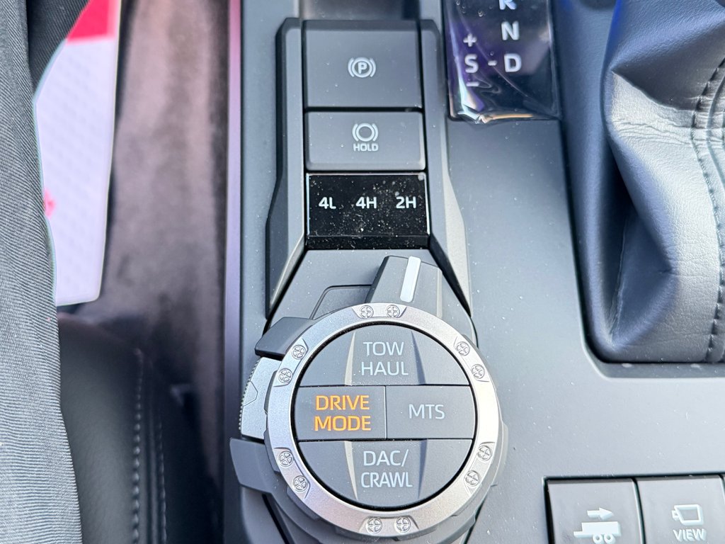 Toyota TACOMA DOUBLE TRD OFFROAD PREMIUM TOILE BOITE / MAGS ET PNEUS HORS ROUTE / LOGO ILLI 2025 à Thetford Mines, Québec - 59 - w1024h768px