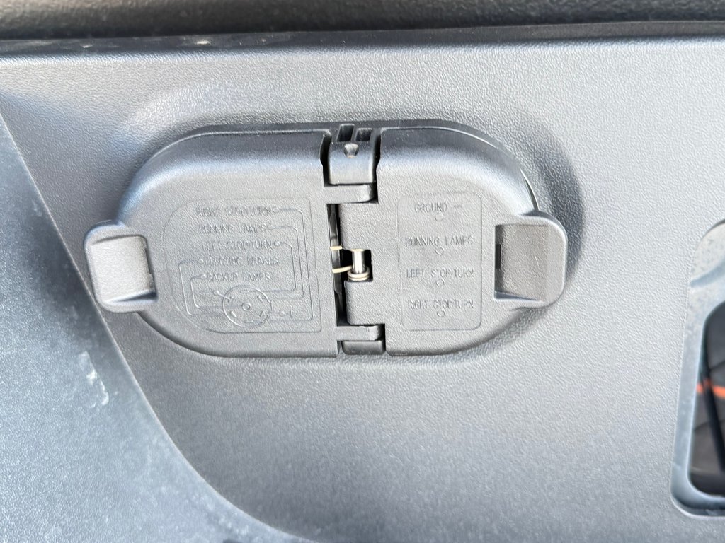 Toyota TACOMA DOUBLE TRD OFFROAD PREMIUM TOILE BOITE / MAGS ET PNEUS HORS ROUTE / LOGO ILLI 2025 à Thetford Mines, Québec - 34 - w1024h768px