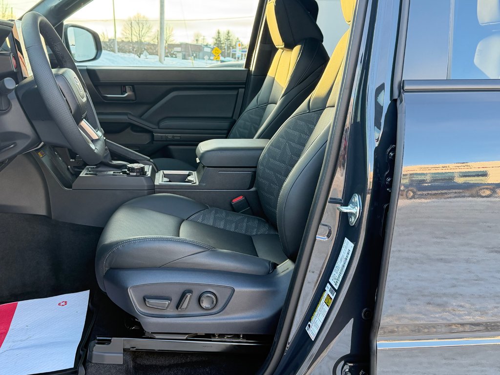 Toyota TACOMA DOUBLE TRD OFFROAD PREMIUM TOILE BOITE / MAGS ET PNEUS HORS ROUTE / LOGO ILLI 2025 à Thetford Mines, Québec - 40 - w1024h768px