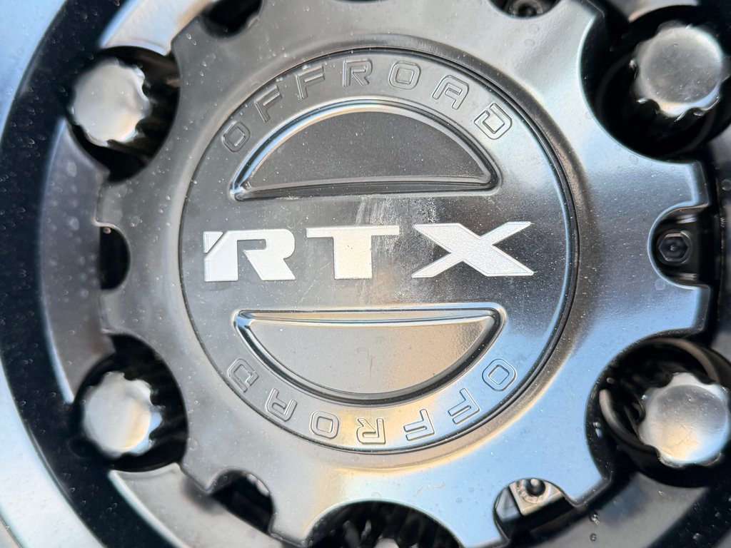 Toyota TACOMA DOUBLE TRD OFFROAD PREMIUM TOILE BOITE / MAGS ET PNEUS HORS ROUTE / LOGO ILLI 2025 à Thetford Mines, Québec - 21 - w1024h768px