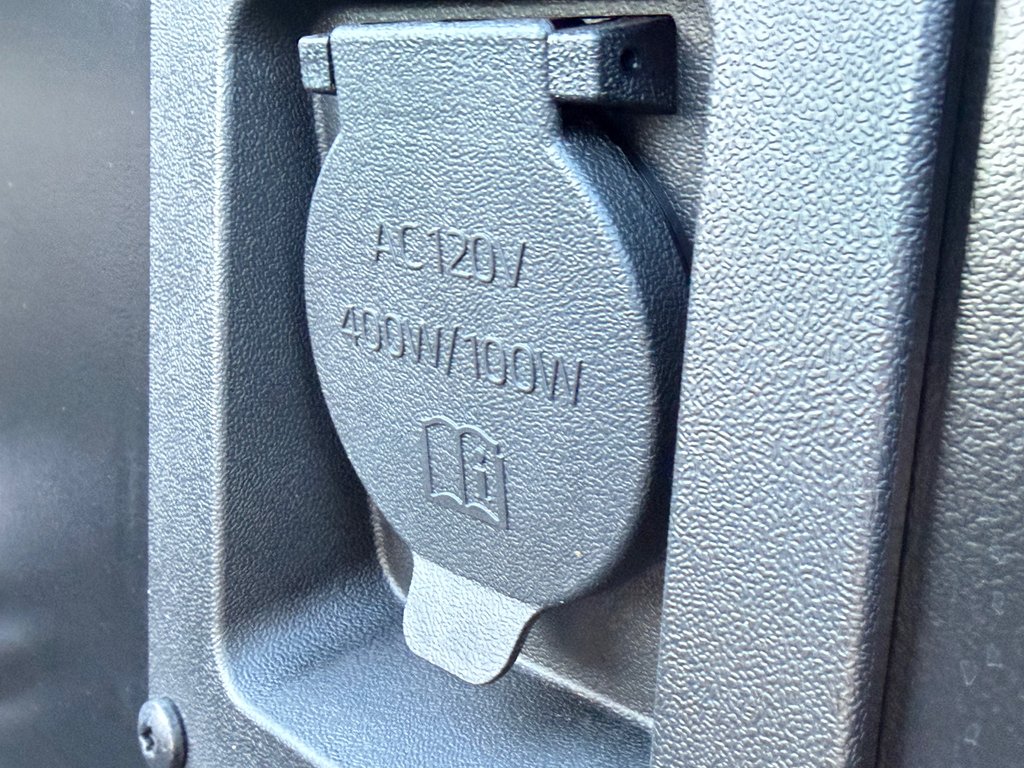 Toyota TACOMA DOUBLE TRD OFFROAD PREMIUM TOILE BOITE / MAGS ET PNEUS HORS ROUTE / LOGO ILLI 2025 à Thetford Mines, Québec - 79 - w1024h768px